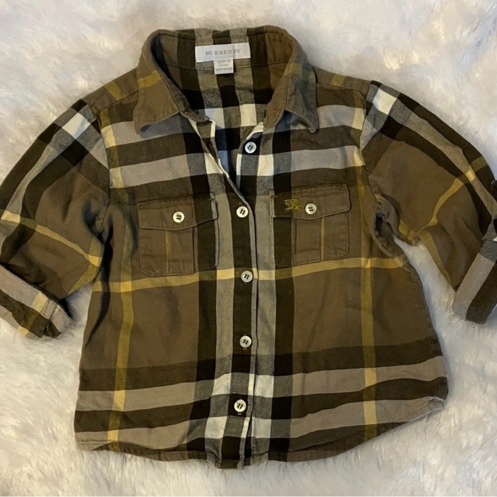 BURBERRY Plaid Shirt and Khaki Pants Set with Brown Boots - Picture 2 of 7